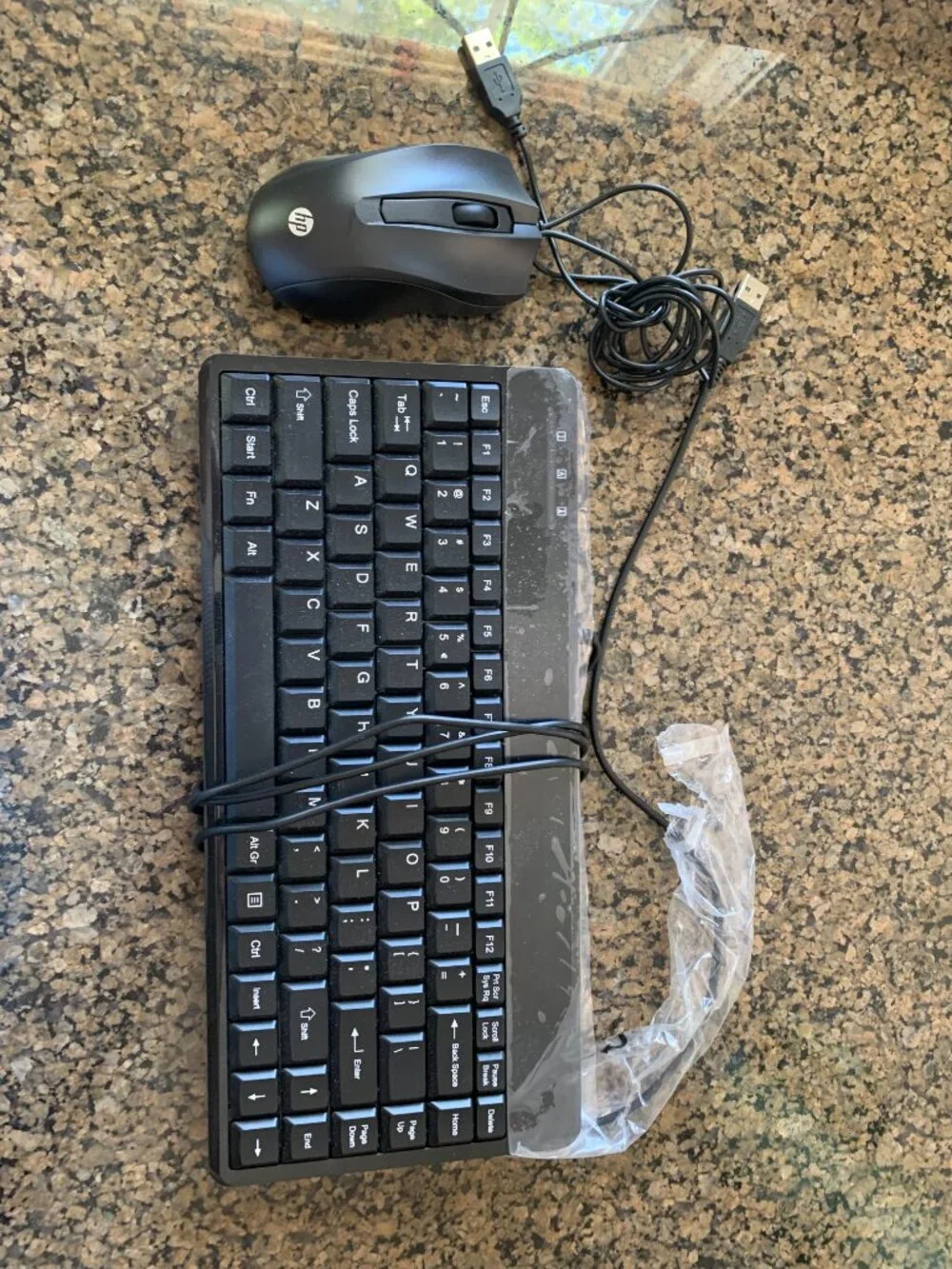 Perixx PERIBOARD-409U USB Mini Keyboard, Black, US English Layout + HP Mouse